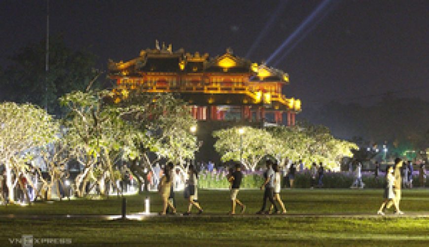Hue opens night street zone around Imperial Citadel