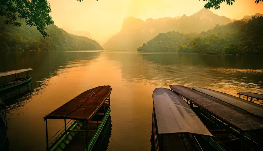 tranquil view of Ba Be Lake